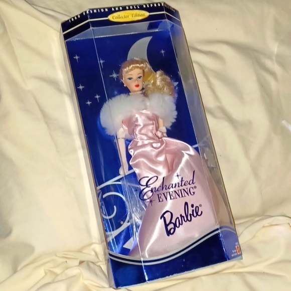 Old Fashioned Barbie 1995 - Picture 2 of 11